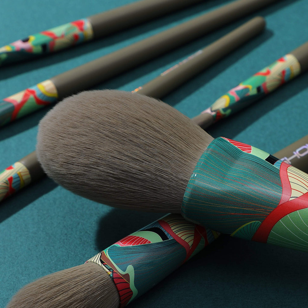 7 PCS GREENER BRUSH KIT WITH ECO-FRIENDLY CARTON CYLINDER BOX